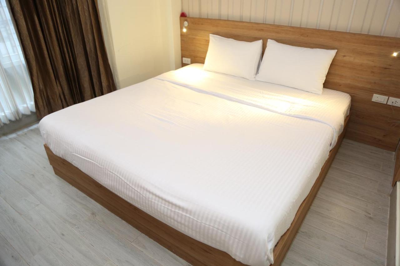 Rose Nana Hotel Бангкок Екстер'єр фото