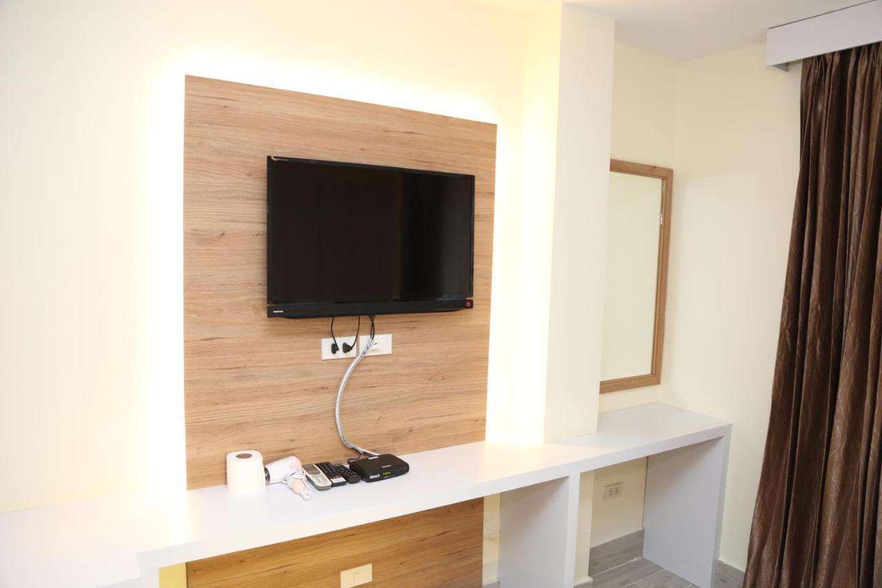 Rose Nana Hotel Бангкок Екстер'єр фото