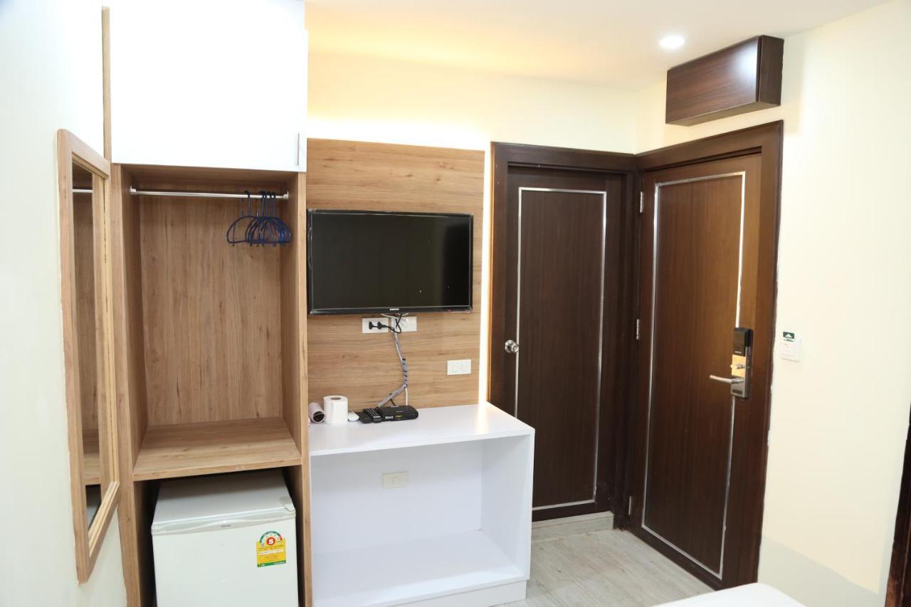 Rose Nana Hotel Бангкок Екстер'єр фото