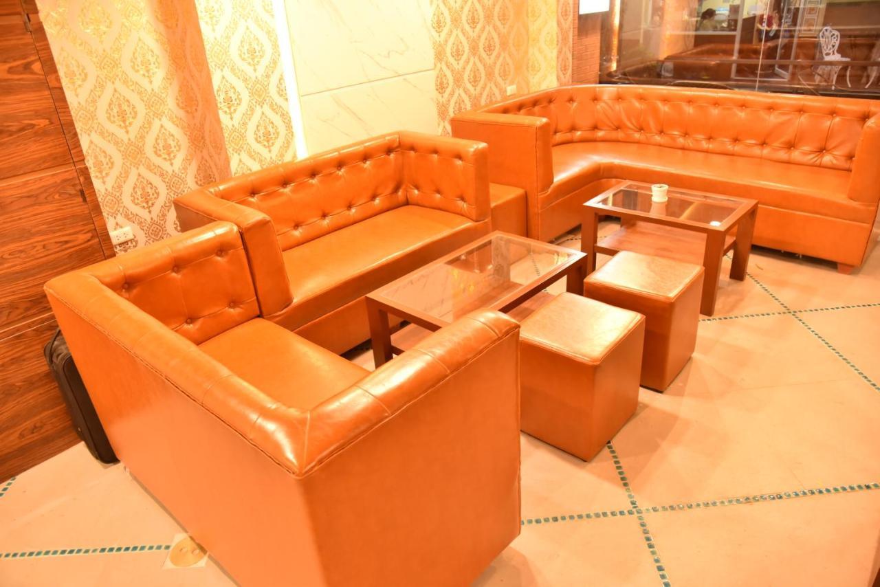 Rose Nana Hotel Бангкок Екстер'єр фото