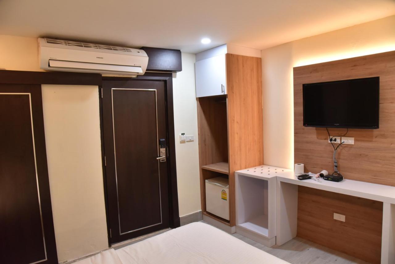 Rose Nana Hotel Бангкок Екстер'єр фото