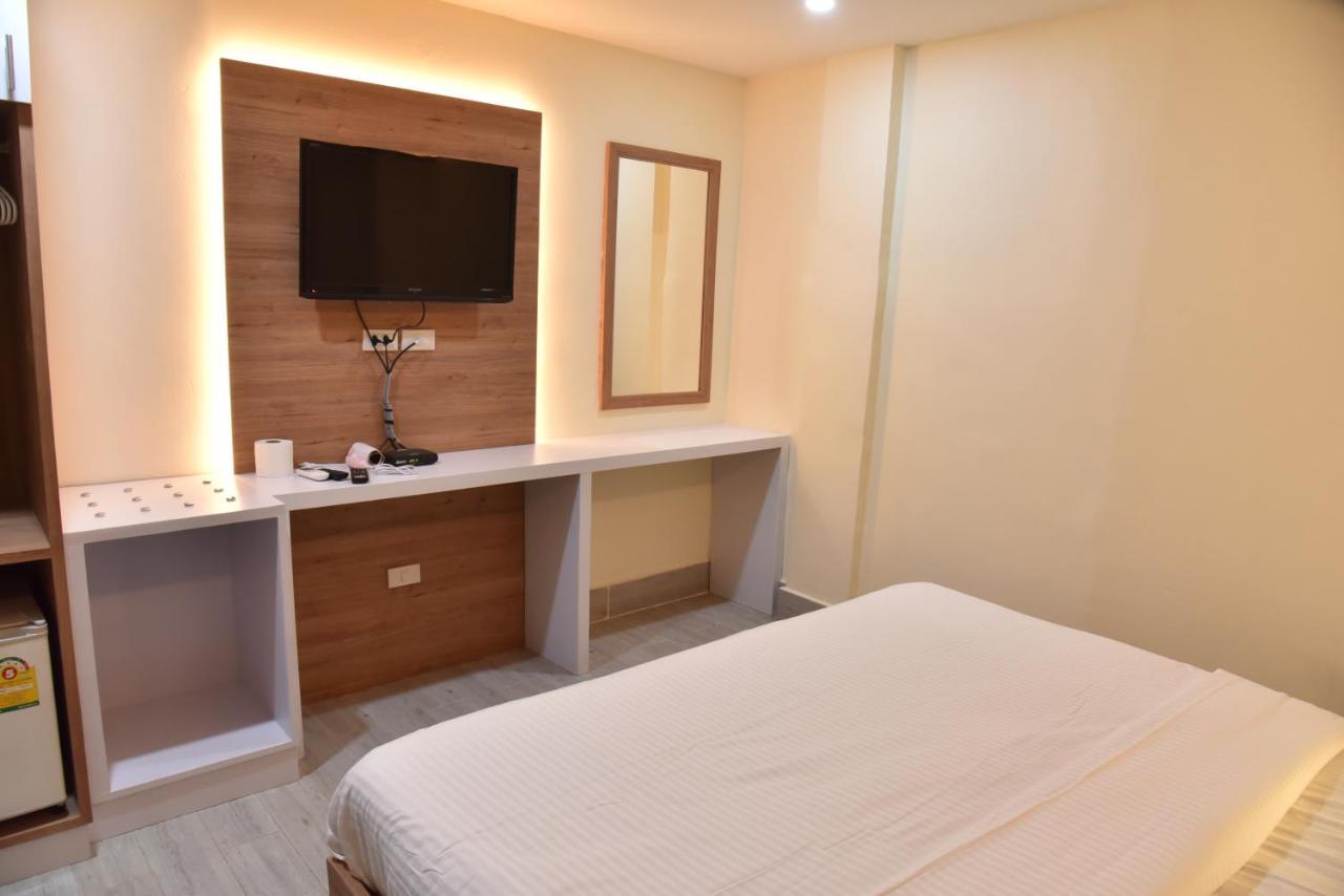 Rose Nana Hotel Бангкок Екстер'єр фото